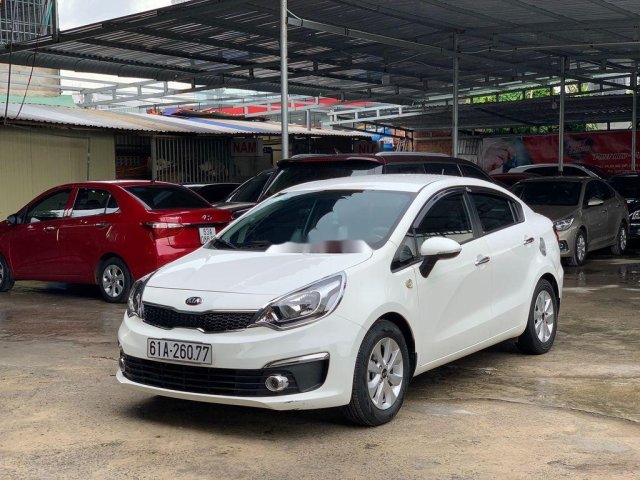 Bán Kia Rio AT 2015, màu trắng, nhập khẩu nguyên chiếc0