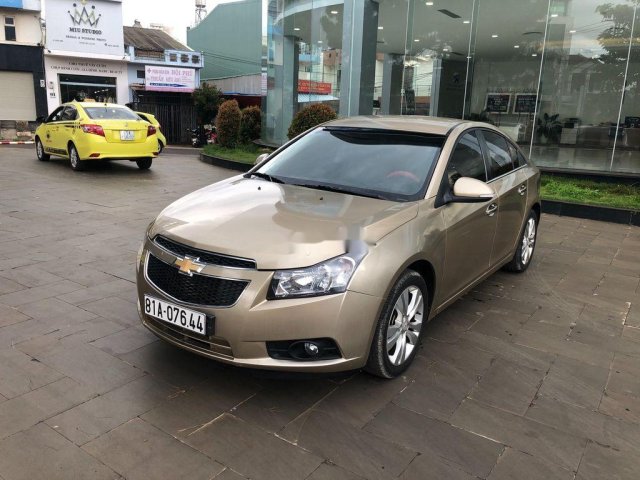 Bán Chevrolet Cruze sản xuất 2015, màu vàng 0