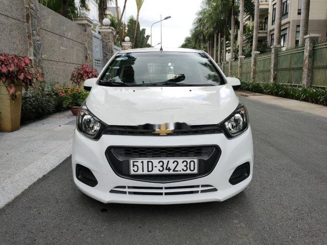 Bán Chevrolet Spark đời 2018, màu trắng