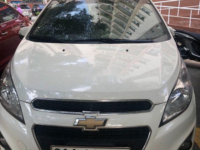 Cần bán xe Chevrolet Spark năm sản xuất 2016, màu trắng chính chủ