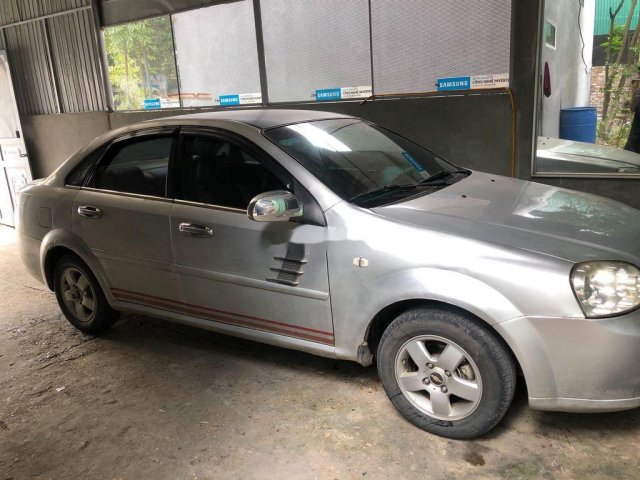 Cần bán gấp Daewoo Lacetti sản xuất 2008, màu bạc, nhập khẩu0