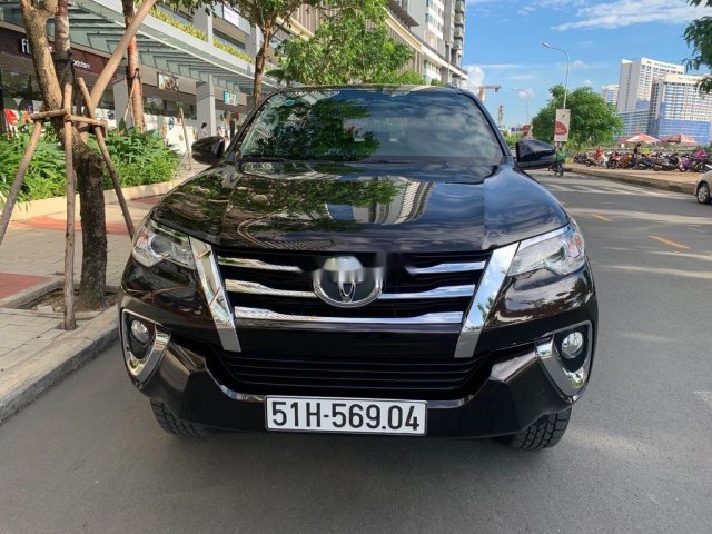 Cần bán xe Toyota Fortuner sản xuất năm 2019, màu đen, giá tốt