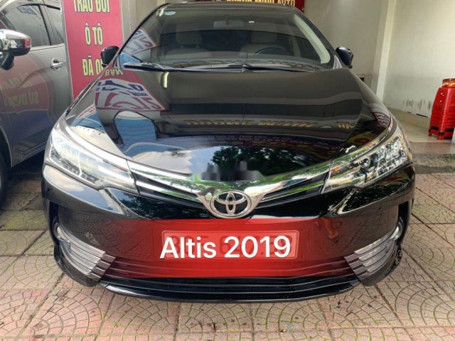 Cần bán Toyota Corolla Altis đời 2019, màu đen 0