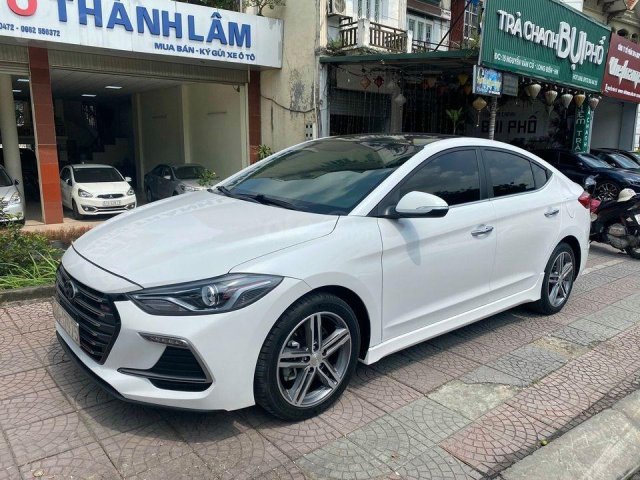 Cần bán Hyundai Elantra 1.6 Turbo Sport sản xuất năm 2018, màu trắng