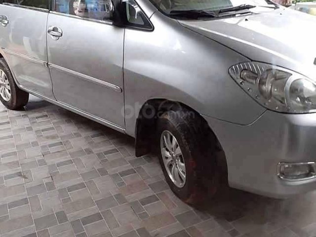 Cần bán lại xe Toyota Innova năm sản xuất 2008, màu bạc còn mới, giá 218tr0