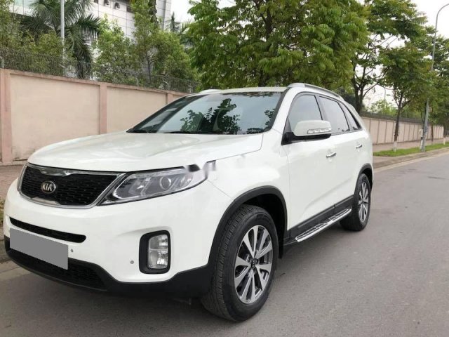 Bán xe Kia Sorento năm 2015 còn mới, giá tốt0