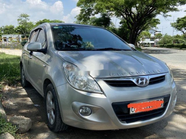 Cần bán lại xe Hyundai i20 đời 2010, màu bạc, nhập khẩu nguyên chiếc