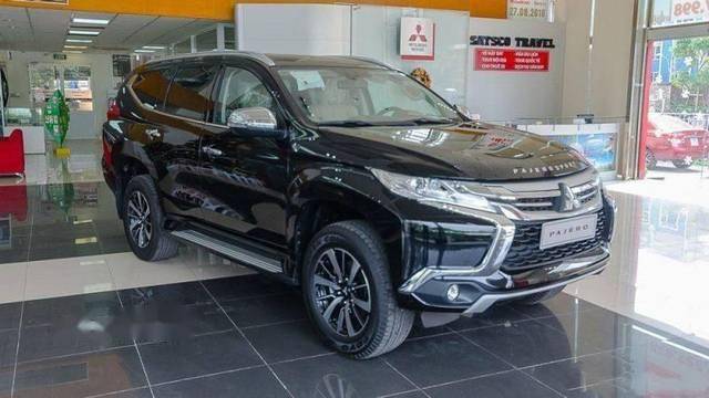 Cần bán xe Mitsubishi Pajero Sport sản xuất năm 2019, màu đen, xe nhập0