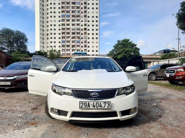 Cần bán Kia Forte năm 2011 còn mới0