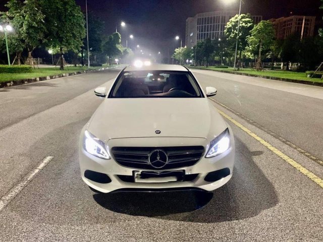 Bán xe Mercedes C200 đời 2016, màu trắng