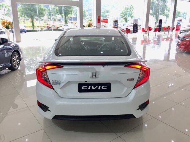 Bán xe Honda Civic sản xuất năm 2020, màu trắng, nhập khẩu
