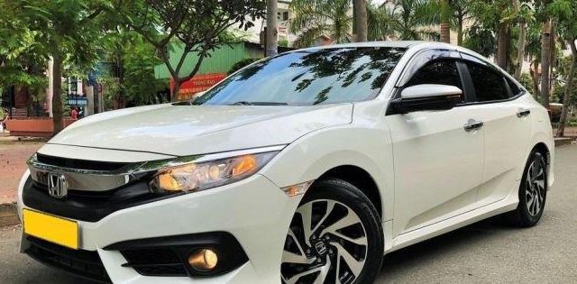 Bán Honda Civic 1.8 E sản xuất 2019, màu trắng còn mới, giá tốt0