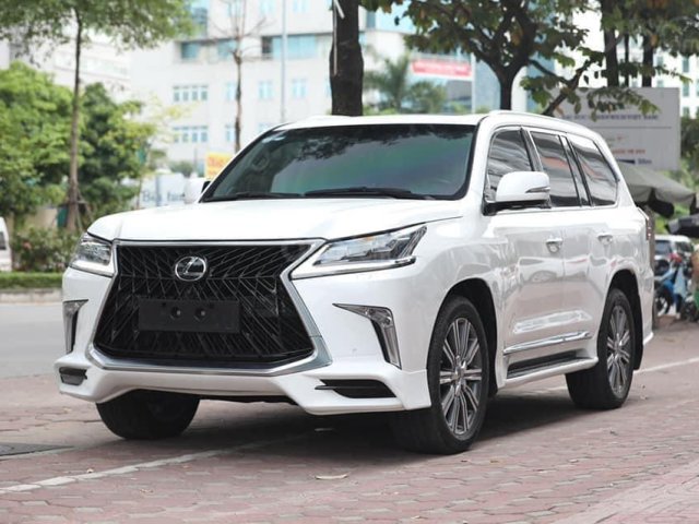 Lexus LX570 bản nhập Trung Đông sản xuất 20160