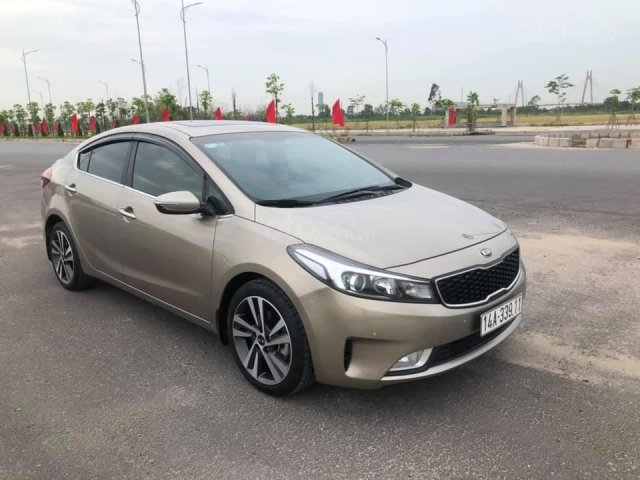 Cần bán xe Kia Cerato đời 2018, số tự động