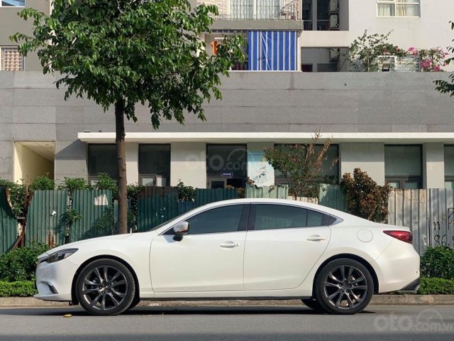 Bán gấp Mazda 6 2.0 Premium sản xuất 2020