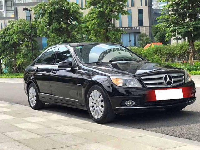 Cần bán gấp Mercedes C200 năm 2008, màu đen, 350tr