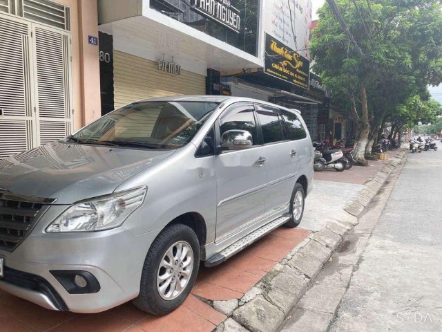 Cần bán Toyota Innova năm sản xuất 2015, nhập khẩu còn mới