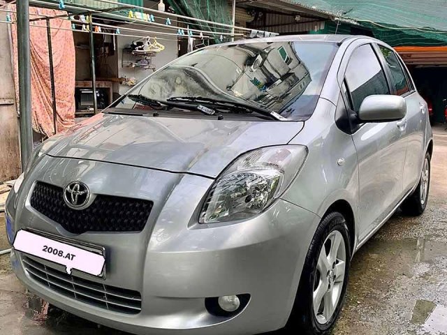 Bán xe Toyota Yaris đời 2008, màu bạc, xe nhập còn mới, giá 290tr0