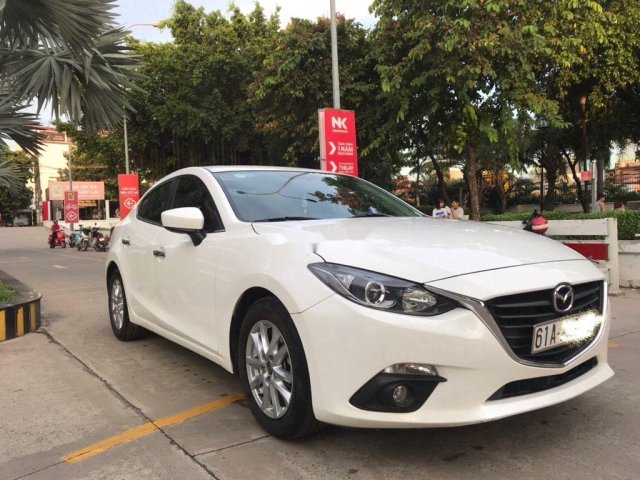 Cần bán xe Mazda 3 sản xuất 2016, màu trắng0