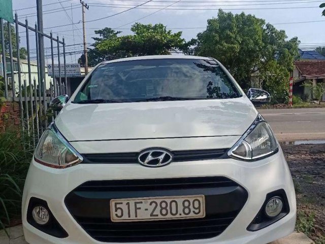 Bán Hyundai Grand i10 đời 2015, màu trắng, xe nhập