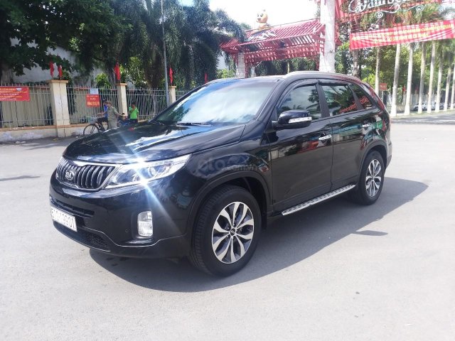 Kia Sorento model 2018, full option, xe nhà ít chạy còn rất mới, giá chỉ 780 triệu