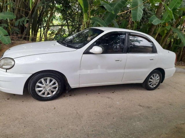 Cần bán xe Daewoo Lacetti 2000, màu trắng 