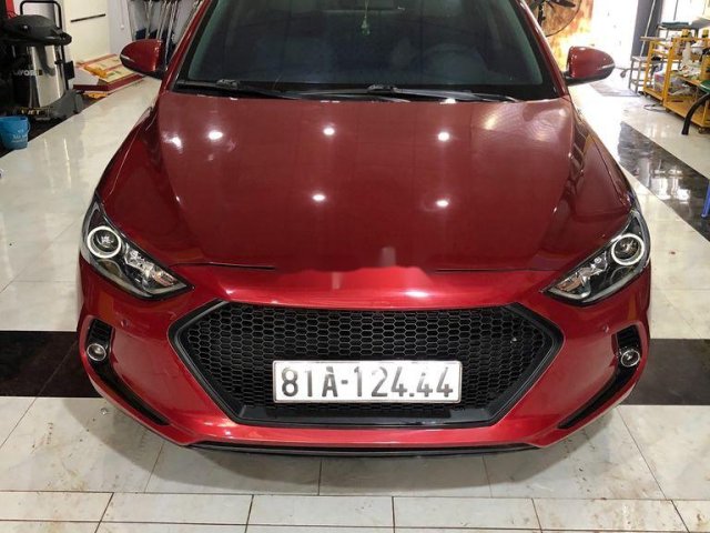 Cần bán Hyundai Elantra sản xuất năm 2017, màu đỏ, nhập khẩu nguyên chiếc, 570 triệu0