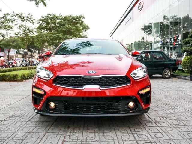 Kia Cerato 2020 giảm giá 30 triệu, quà tặng giá trị trong tháng0