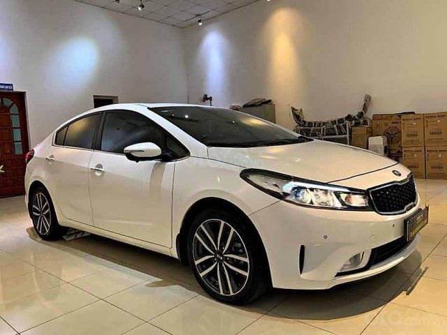 Bán Kia Cerato 1.6AT 2016, màu trắng còn mới, giá 498tr