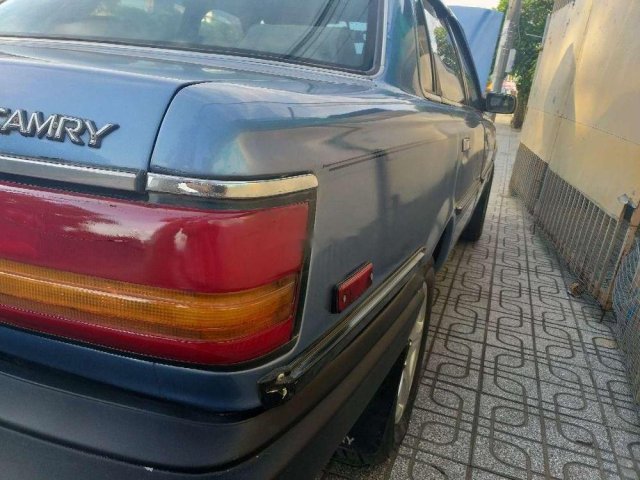 Cần bán lại xe Toyota Camry đời 1988, xe nhập, 90tr0