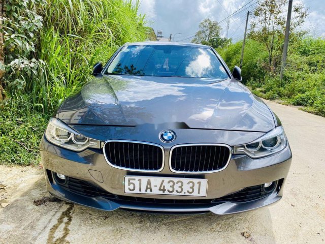 Bán BMW 320i năm sản xuất 2012, màu xám, nhập khẩu nguyên chiếc