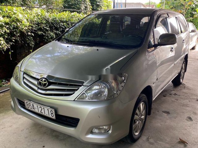 Chính chủ bán Toyota Innova 2009, màu vàng cát