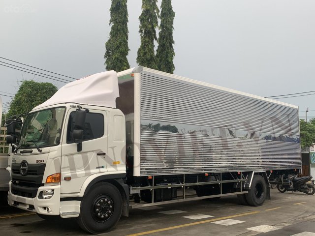 Hino 8 tấn thùng kín 8m9 - mua xe không cần đóng lệ phí trước bạ0