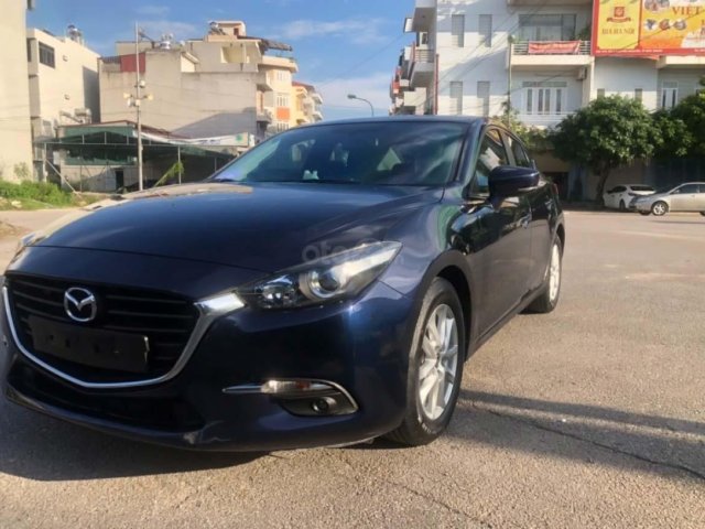 Bán gấp với giá ưu đãi nhất chiếc Mazda 3 1.5 AT đời 2017, màu xanh đen, xe giá thấp, động cơ ổn định