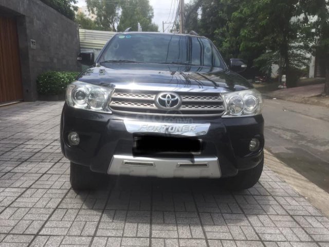 Bán Toyota Fortuner 2010 số tự động, hai cầu0