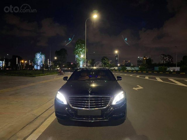 Bán gấp với giá thấp chiếc Mercedes-Benz S400L sản xuất 2017, xe giá thấp, động cơ hoạt động tốt