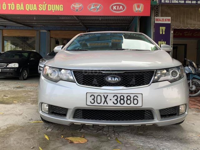 Bán gấp với giá ưu đãi nhất chiếc Kia Cerato đời 2009, màu bạc, giao nhanh0