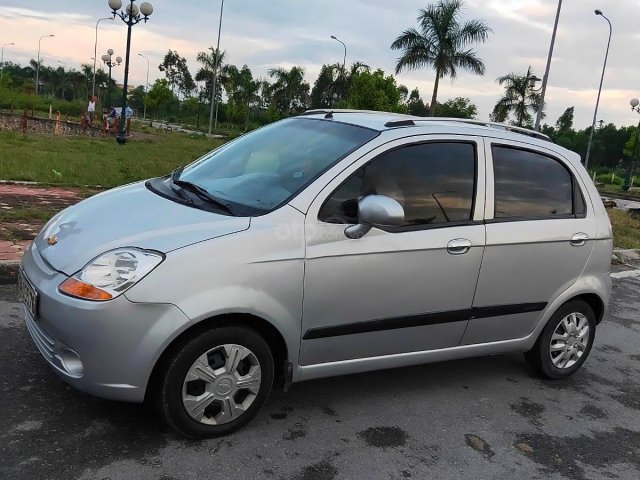 Bán xe Chevrolet Spark năm 2010, màu bạc