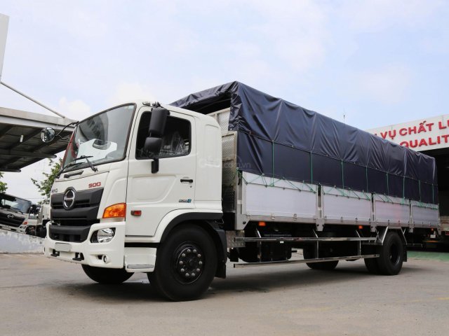 Xe tải Hino sx 2020, mui bạt nhôm dài 8.9m