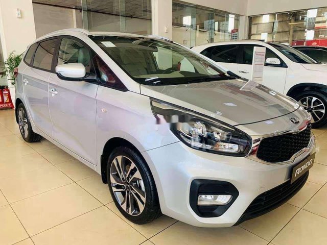 Cần bán xe Kia Rondo sản xuất 2020, giá chỉ 559 triệu0