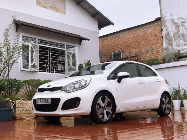 Cần bán xe Kia Rio năm sản xuất 2014, nhập khẩu nguyên chiếc còn mới, giá chỉ 410 triệu0