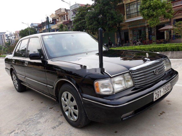 Bán Toyota Crown sản xuất năm 1994, màu đen, nhập khẩu nguyên chiếc chính chủ, giá tốt0