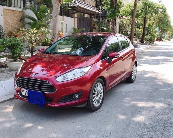 Cần bán Ford Fiesta sản xuất năm 2014, 320 triệu