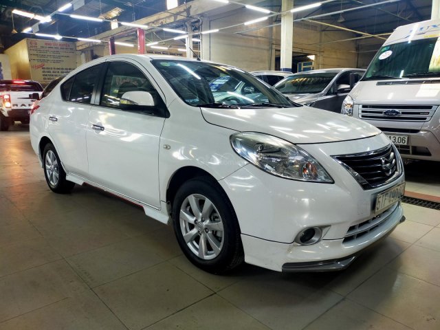 Nissan Sunny 1.5 XV AT 2017 xe hãng bán bảo hành 1 năm