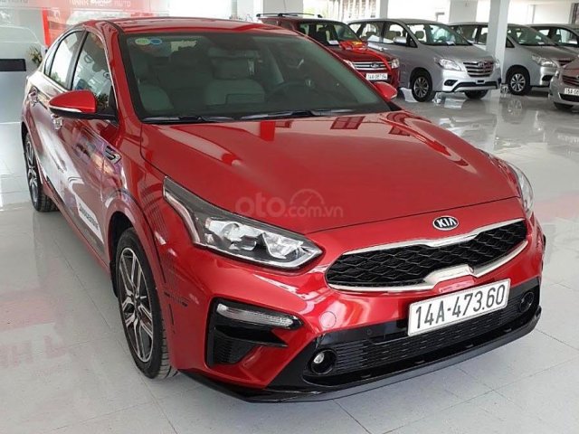 Cần bán xe Kia Cerato 1.6 AT Luxury đời 2020, màu đỏ còn mới giá cạnh tranh0