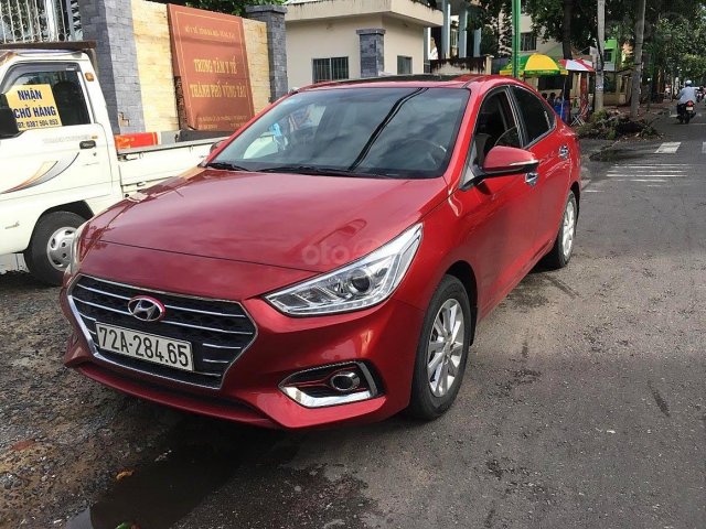 Cần bán xe Hyundai Accent 1.4MT đời 2018, màu đỏ còn mới 0