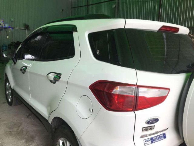 Cần bán lại xe Ford EcoSport 2016, màu trắng, giá 360tr