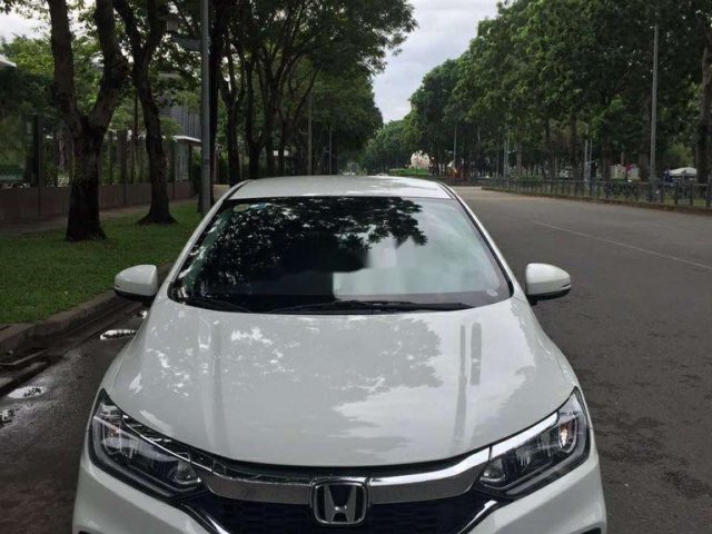 Cần bán gấp Honda City TOP năm 2018, màu trắng chính chủ, giá chỉ 495 triệu0