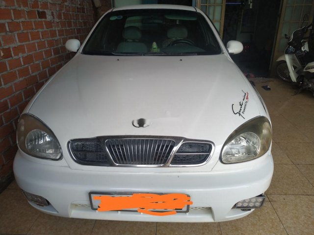 Cần bán Daewoo Lanos năm 2001, màu trắng, giá chỉ 50 triệu