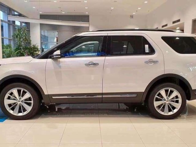 Bán xe Ford Explorer sản xuất năm 2019, màu trắng, nhập khẩu nguyên chiếc